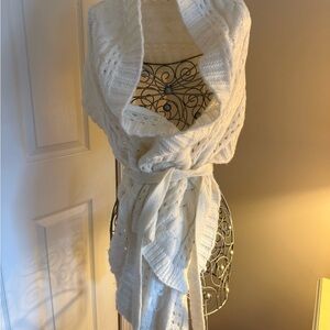 Elegant White Knit Scarf